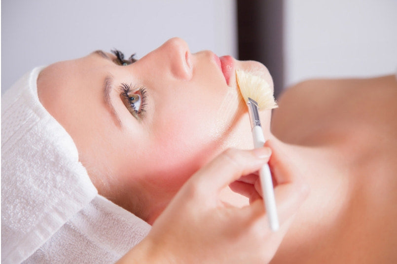 ROXY LIGHTENING  (ACIDO MANDELICO O ACIDO GLICOLICO)